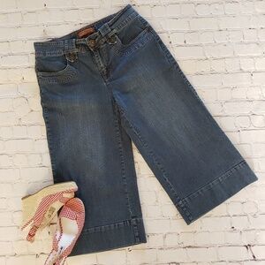 90s Lee Jeans High Rise Wide Leg Crops 9/10